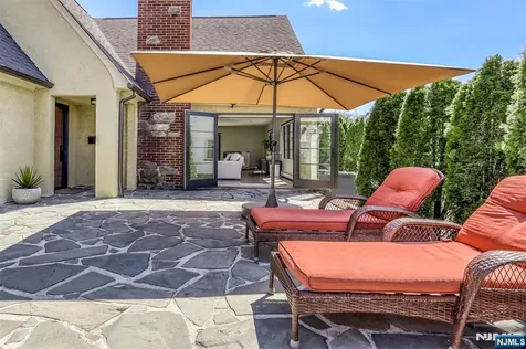 11 Ashton Place Glen Rock NJ 07452