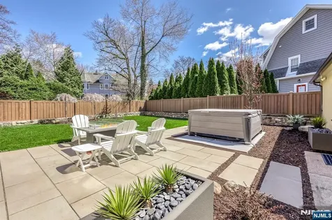 11 Ashton Place Glen Rock NJ 07452