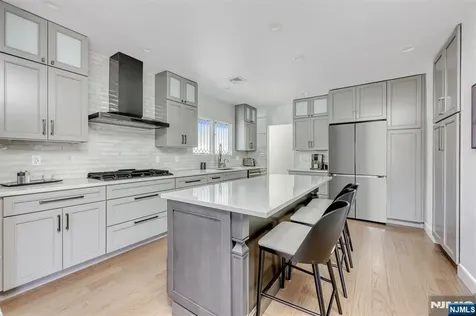 11 Ashton Place Glen Rock NJ 07452
