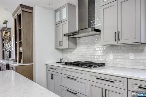 11 Ashton Place Glen Rock NJ 07452