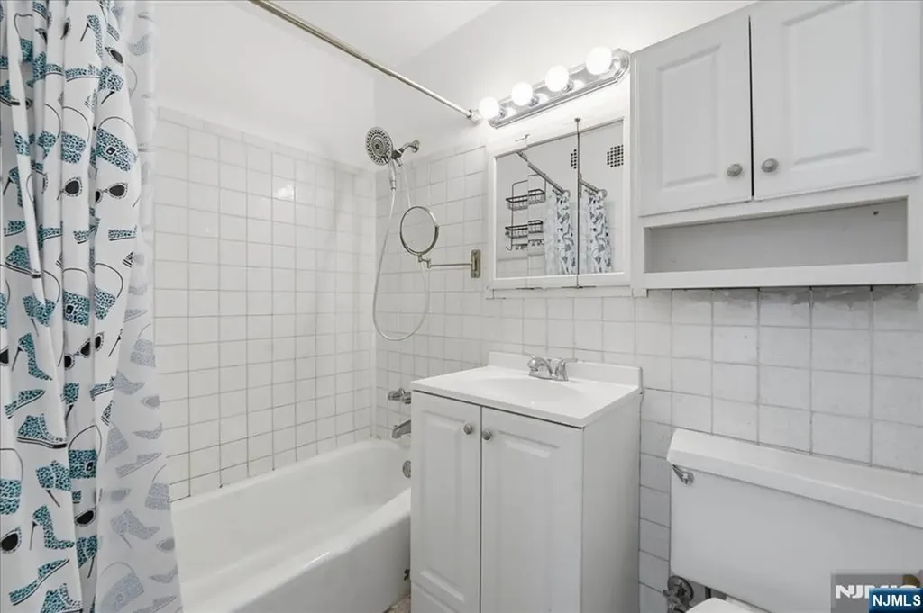 6040 Boulevard E West New York NJ 07093
