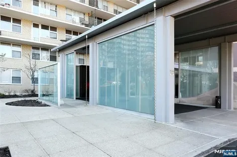 6040 Boulevard E West New York NJ 07093