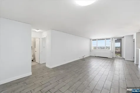 6040 Boulevard E West New York NJ 07093