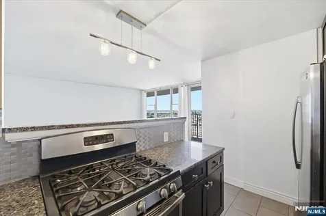 6040 Boulevard E West New York NJ 07093
