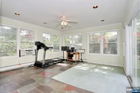 544 Hague Court Oradell NJ 07649