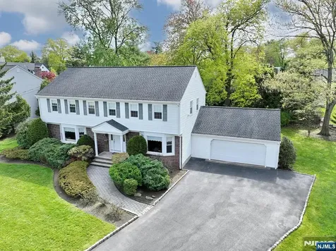 544 Hague Court Oradell NJ 07649
