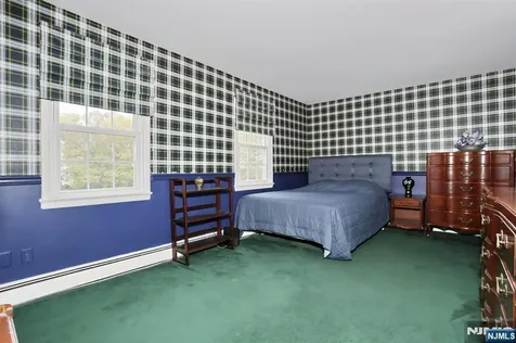 544 Hague Court Oradell NJ 07649