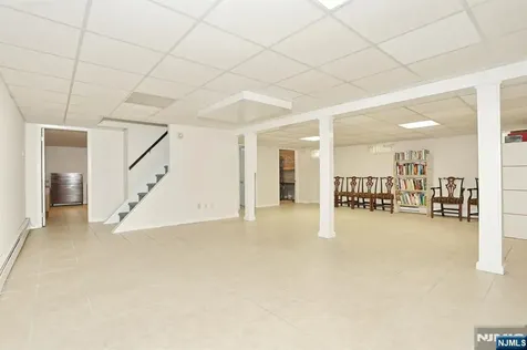 544 Hague Court Oradell NJ 07649
