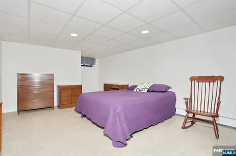544 Hague Court Oradell NJ 07649