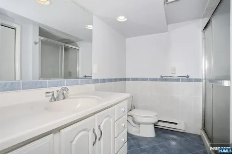 544 Hague Court Oradell NJ 07649