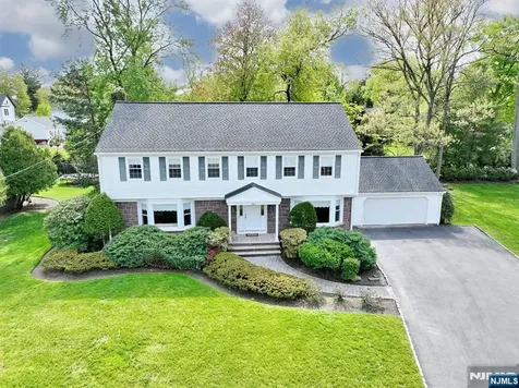 544 Hague Court Oradell NJ 07649