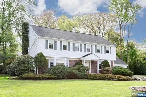 544 Hague Court Oradell NJ 07649