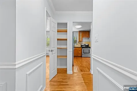 4D Lakeview Leonia NJ 07605