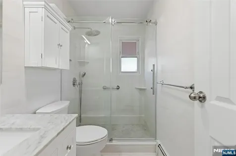 4D Lakeview Leonia NJ 07605