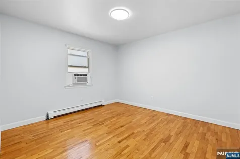 4D Lakeview Leonia NJ 07605