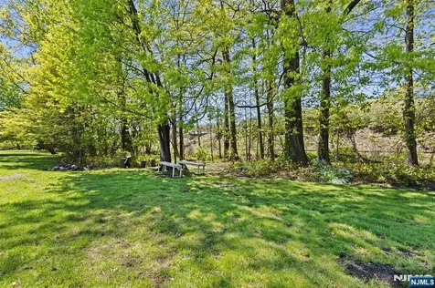 4D Lakeview Leonia NJ 07605