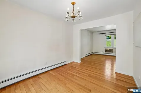 75 W Oakland Avenue Oakland NJ 07436