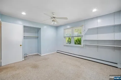 75 W Oakland Avenue Oakland NJ 07436