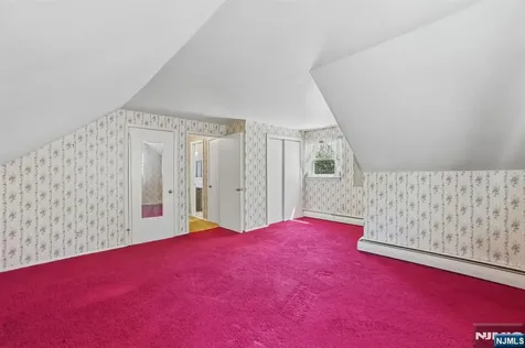 75 W Oakland Avenue Oakland NJ 07436