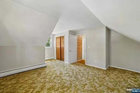 75 W Oakland Avenue Oakland NJ 07436