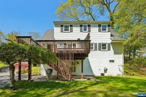 75 W Oakland Avenue Oakland NJ 07436