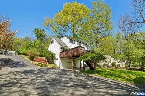 75 W Oakland Avenue Oakland NJ 07436