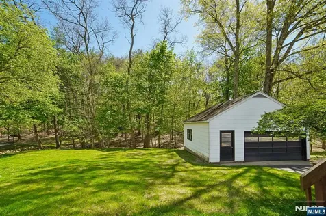 75 W Oakland Avenue Oakland NJ 07436