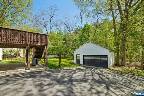 75 W Oakland Avenue Oakland NJ 07436