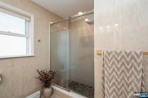 298 Nedellec Drive Saddle Brook NJ 07663