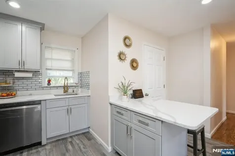 298 Nedellec Drive Saddle Brook NJ 07663