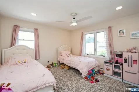298 Nedellec Drive Saddle Brook NJ 07663