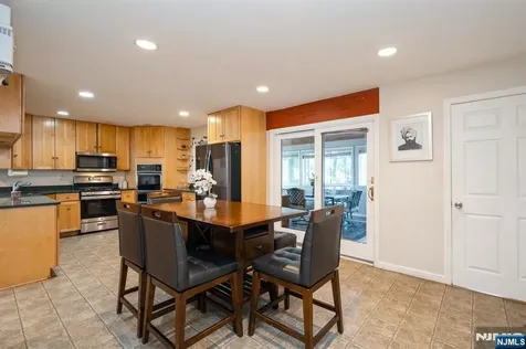 298 Nedellec Drive Saddle Brook NJ 07663