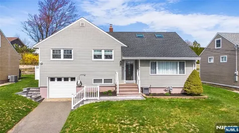 24 Lennon Place Clifton NJ 07013