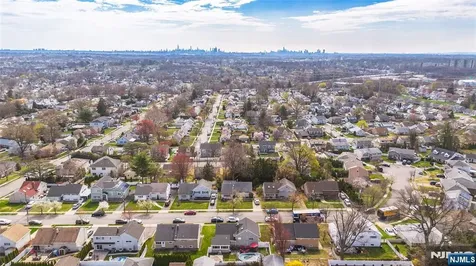 24 Lennon Place Clifton NJ 07013