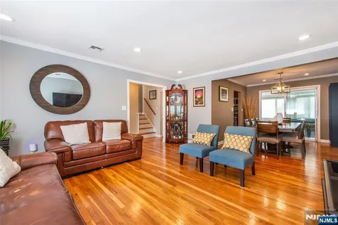 24 Lennon Place Clifton NJ 07013