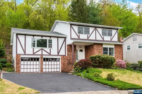 24 Molinari Drive Wanaque NJ 07465