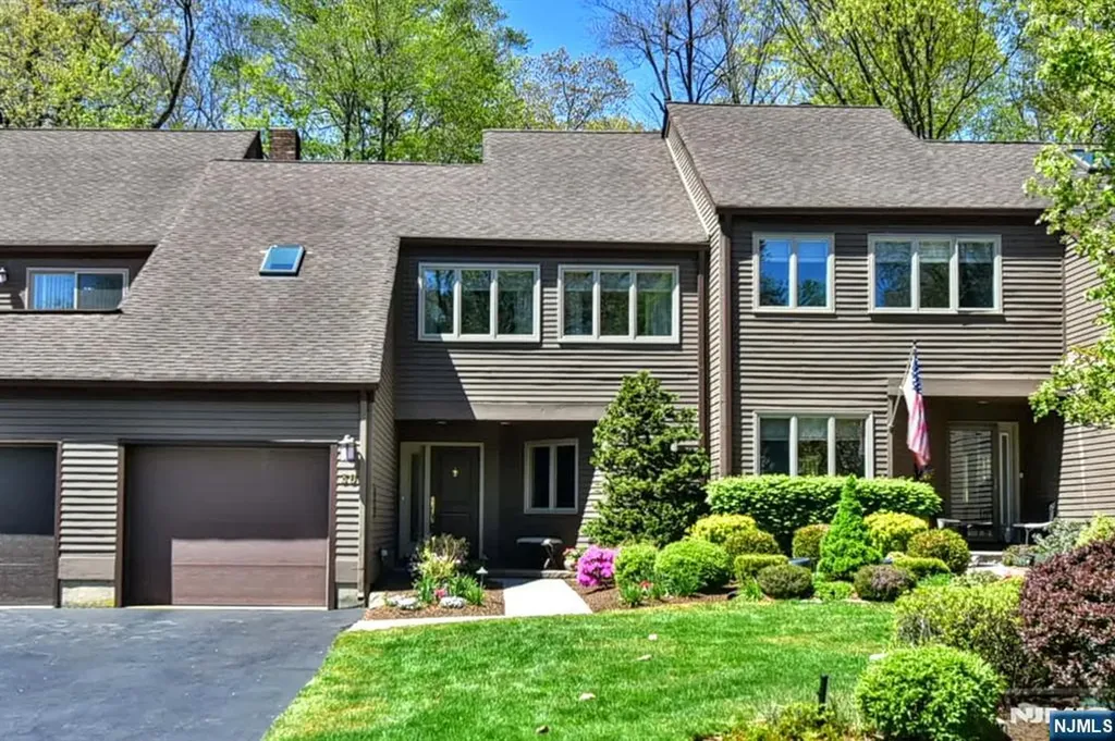 30 N Bayard Lane Mahwah NJ 07430