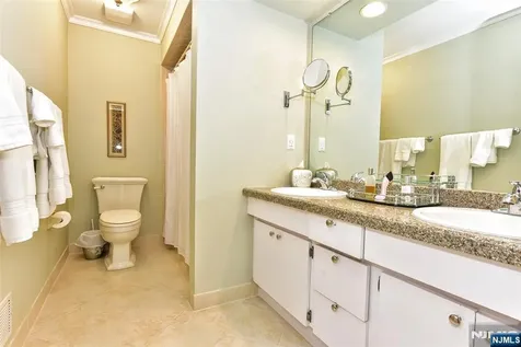 30 N Bayard Lane Mahwah NJ 07430