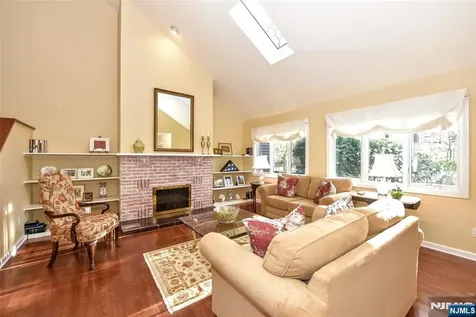 30 N Bayard Lane Mahwah NJ 07430
