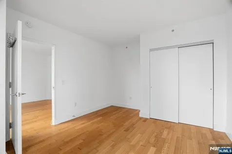 77 Hudson Street Jersey City NJ 07302