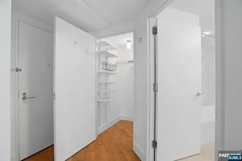 77 Hudson Street Jersey City NJ 07302
