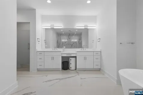 4 Wedgehill Lane Montvale NJ 07645