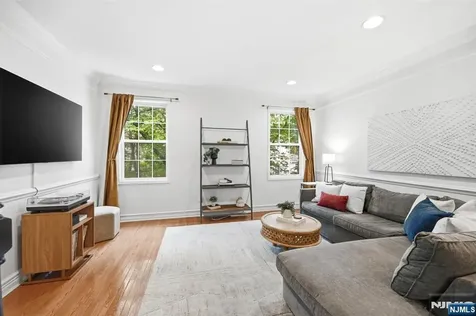 204 Swathmore Drive Nutley NJ 07110