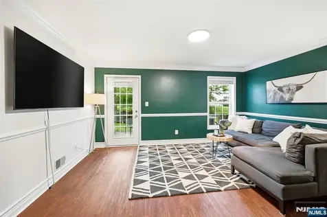 204 Swathmore Drive Nutley NJ 07110