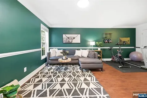 204 Swathmore Drive Nutley NJ 07110