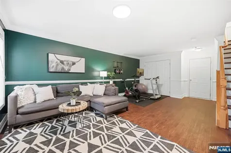 204 Swathmore Drive Nutley NJ 07110