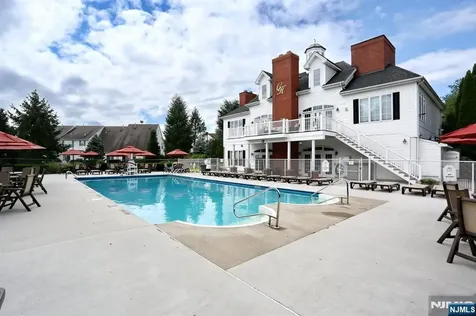 204 Swathmore Drive Nutley NJ 07110