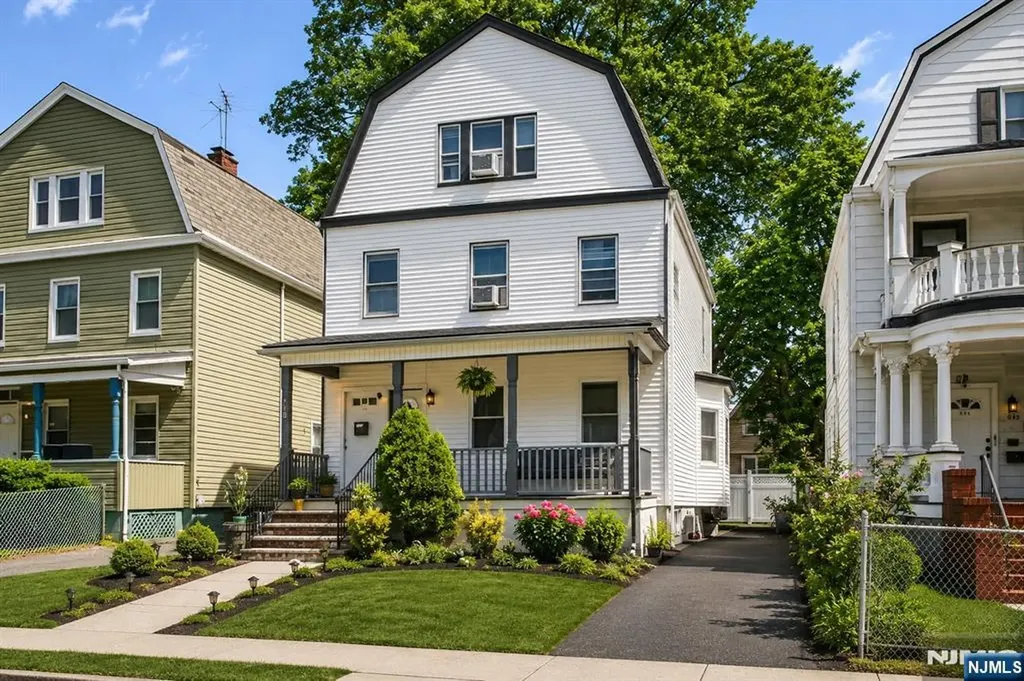 268 Halsted Street East Orange NJ 07018