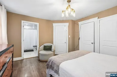 268 Halsted Street East Orange NJ 07018