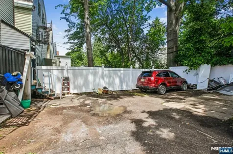 268 Halsted Street East Orange NJ 07018